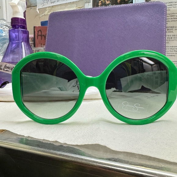 NWT Jessica Simpson Green Oversized Sunglasses - Picture 3 of 5